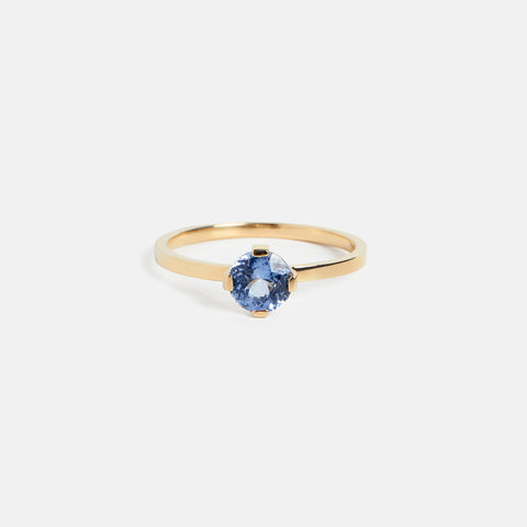 Ema Ring with 0.76ct Sapphire